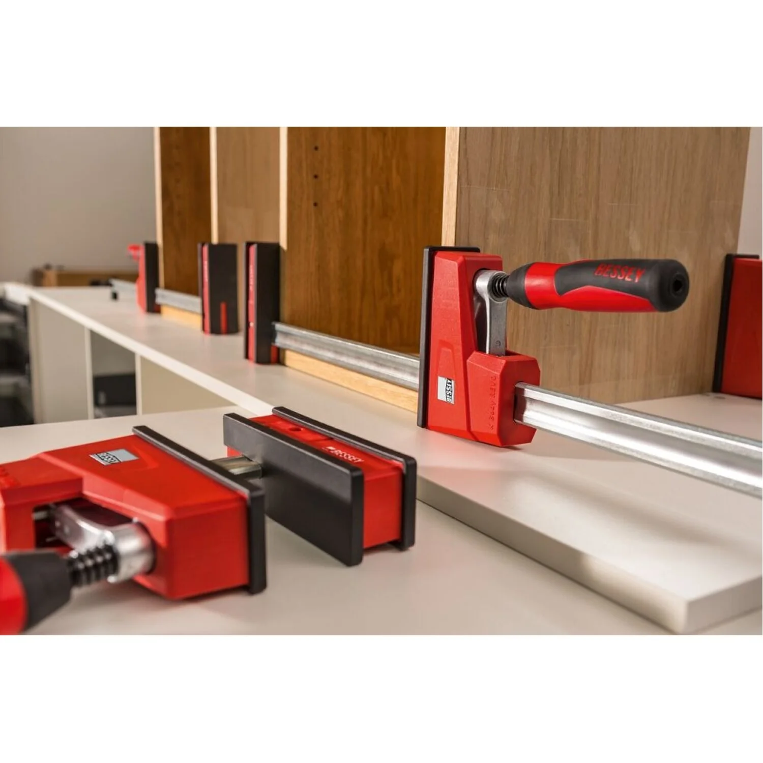 Bessey KRE3582 Parallel Clamp, K Body REVOlution, 82 Inch, 1700 lbs - Image 9
